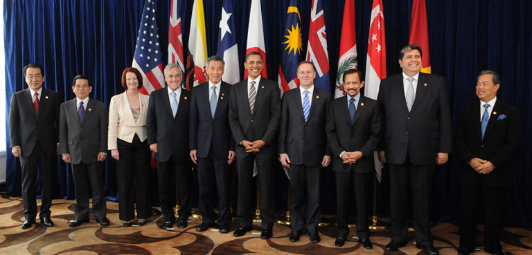 cc Gobierno de Chile, modified; Leaders of the now-defunct TPP agreement; https://commons.wikimedia.org/w/index.php?title=Special:Search&limit=500&offset=0&ns0=1&ns6=1&ns12=1&ns14=1&ns100=1&ns106=1&sort=last_edit_desc&search=trans-pacific+partnership+filetype%3Abitmap&sort=last_edit_desc&advancedSearch-current={%22fields%22:{%22filetype%22:%22bitmap%22}}#/media/File:Leaders_of_TPP_member_states.jpg