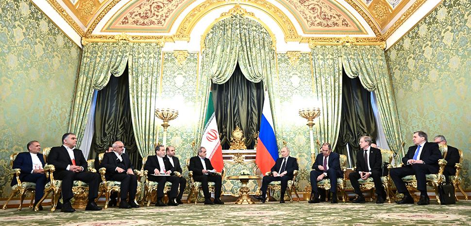 Russian-Iranian talks. Photo: Sergei Bobylev, / cc kremlin.ru, modified, http://en.kremlin.ru/events/president/news/76125