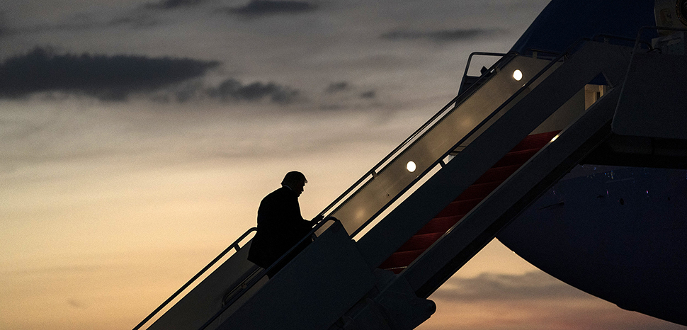 President Trump returning from Florida in 2020, modified, Trump White House, https://flickr.com/photos/whitehouse45/50184624051/in/photolist-2jsDjjP-2jyyvFv-2iqiCcd-2jxFhmb-24n4jRR-2iq53sF-2a4MDv7-2jyypgS-2gkMWs7-2i9Xsnj-U3HM66-2jmTogR-2jyyvG7-2j2fdqT-2iq39tM-2gkMWvP-2ga2Th1-2jxhnnf-2ga1Dvg-2jyznsv-2gnY1SW-2jyypeY-2gkMWEX-2jyvaQg-2ga22uk-2ga2Txg-2g38DDW-HxYzvG-2ivdbzH-2jyypeC-2jeZvFk-24n4jXH-2gnY26b-2iq3Ttz-2ga1CKJ-2hhJn9z-2gkMWvo-QnAmv8-2i9ZTtq-2gkMMN1-2gkMMGp-2jC1Rro-2gnXVPL-2jxX8xJ-2hhL1BM-Rd9JXv-GrnLNz-2hX3FcK-2ktphD9-2h3bbcG