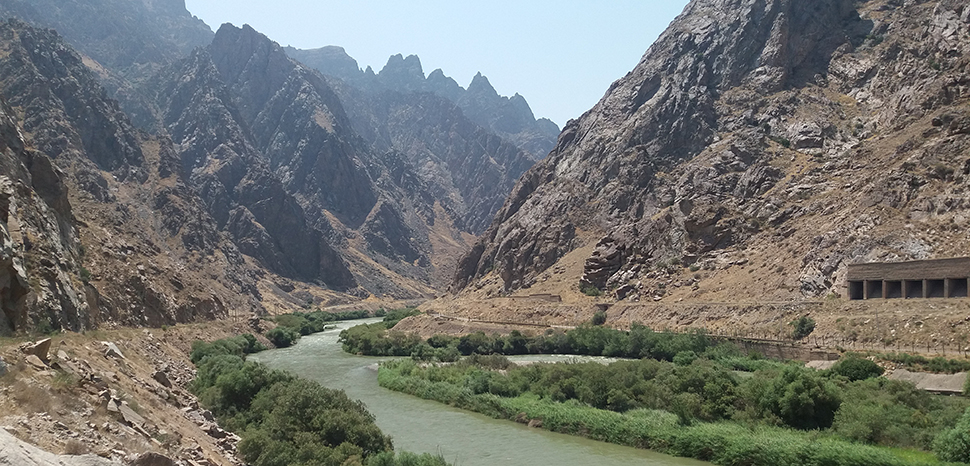 Aras River at Nurduz, modified, Yann Forget, https://commons.wikimedia.org/wiki/File:Aras_river_at_Nurduz_05.jpg